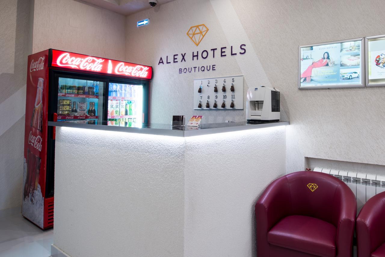 Alex Hotel On Zvezdnaya St. Petersburg Eksteriør bilde